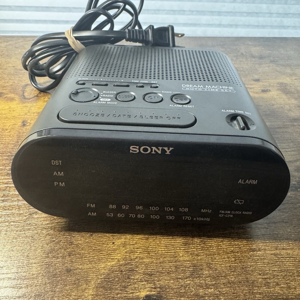 Sony Dream Machine‎ AM/FM Alarm Clock Radio Model ICF-C218 Auto Time Set